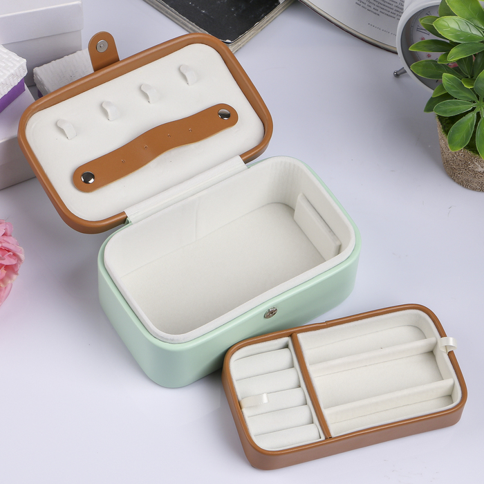 Шкатулка кожзам для украшений "Незабудки" мятная с коричневым 8х18х11 см