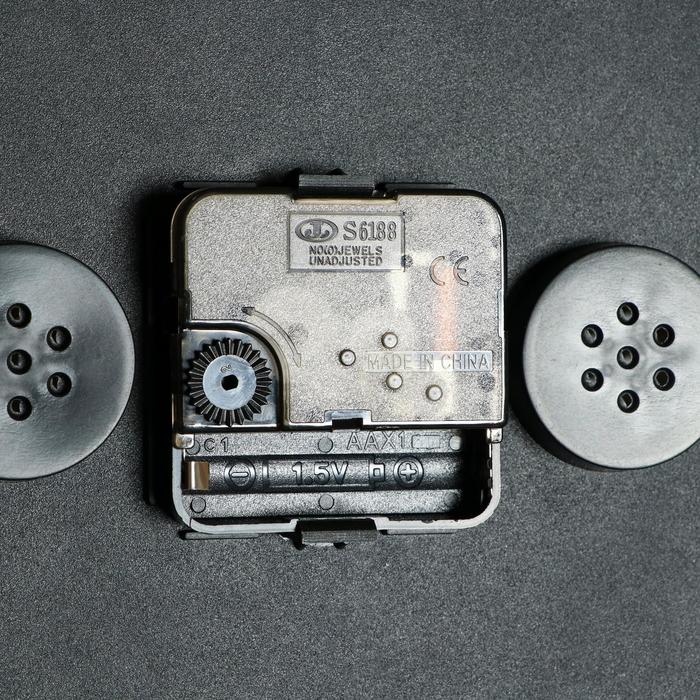 Часы настенные Стейк, толстая черная рама, стрелки вилка и нож, d=23см