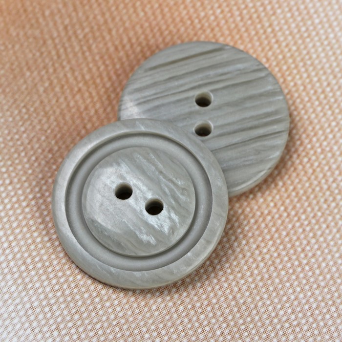 Пуговица декоративная, 2 прокола, 23мм, цвет светло-серый