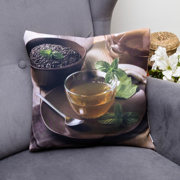 Подушка декоративная Вкус мяты, 40х40см, габардин, синтетич. волокно, 160 гр/м