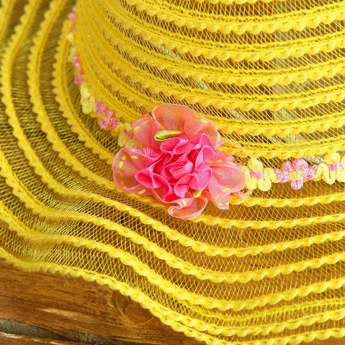 Карнавальная шляпка детская с цветочками р-р 50-52 см, цвет жёлтый