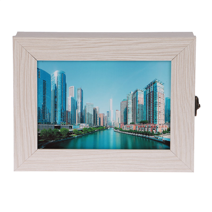 Ключница  "Река в городе" молочный дуб 18х23х5 см