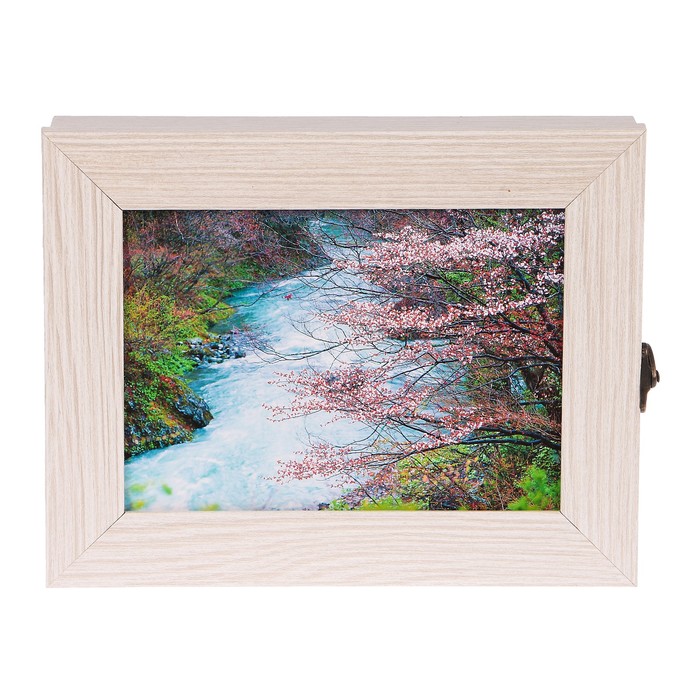 Ключница  "Цветение" молочный дуб 18х23х5 см