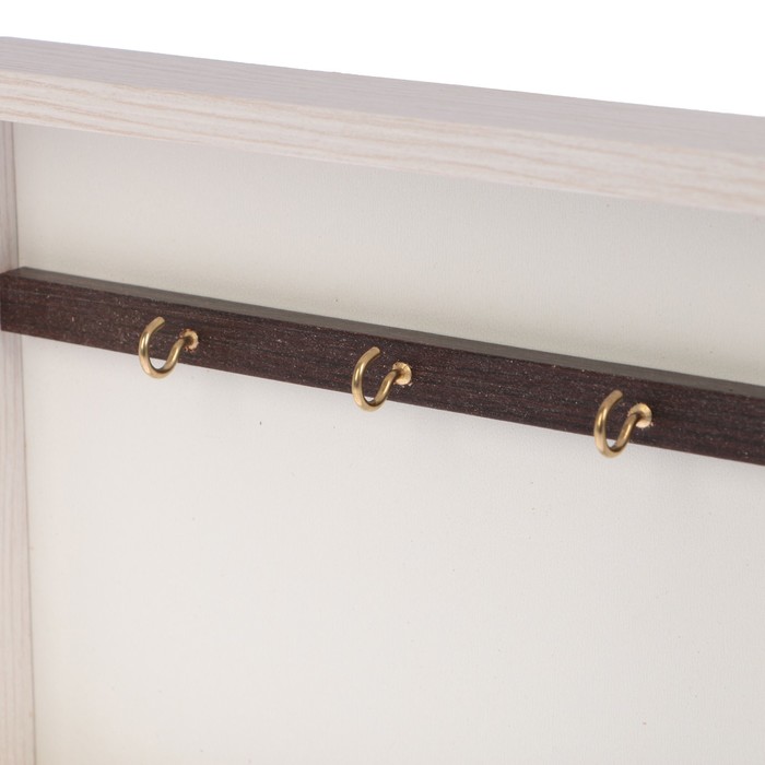 Ключница "Капля ртути в Чикаго" молочный дуб 18х23х5 см