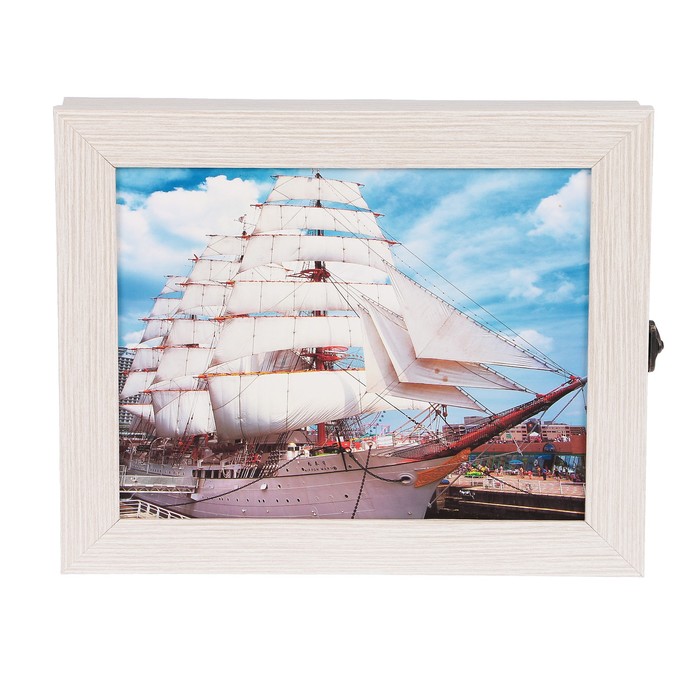 Ключница "Корабль" молочный дуб 25х30х5 см