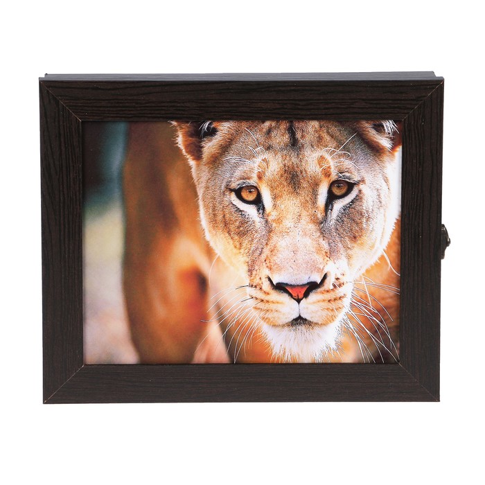 Ключница  "Львица" венге 25х30х5 см