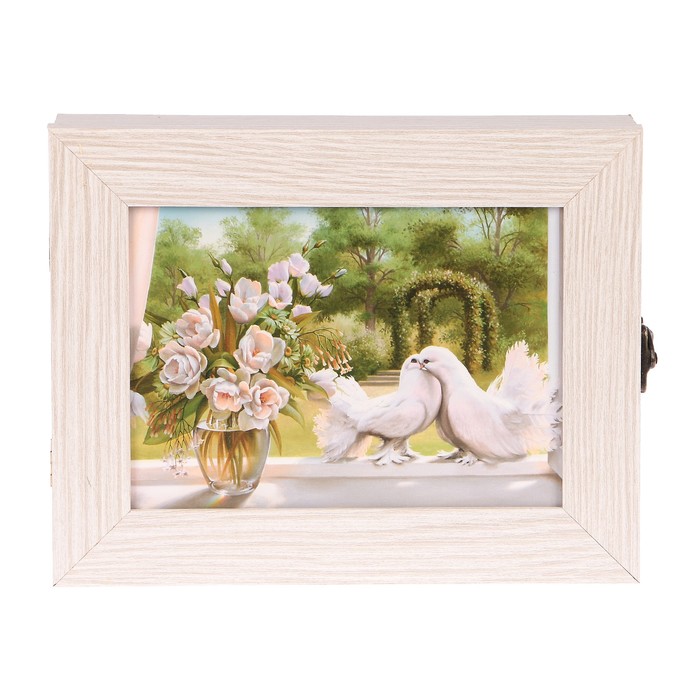 Ключница  "Голуби" молочный дуб 18х23х5 см