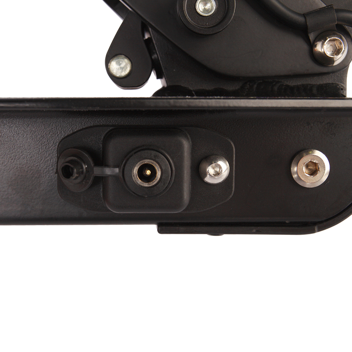 Электросамокат Novatrack колеса 140мм, P 12V150W, 25 км/ч, max 100кг, цвет черный