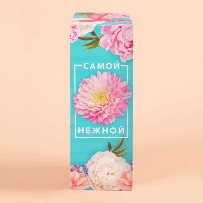 Набор "Самой нежной": термостакан 550 мл, значок