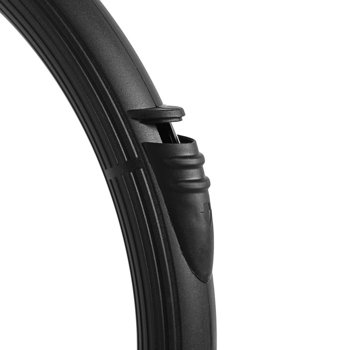 Пылесос LIRA LR 1006, 2200 Вт, контейнет 2.2 л, черно-оранжевый