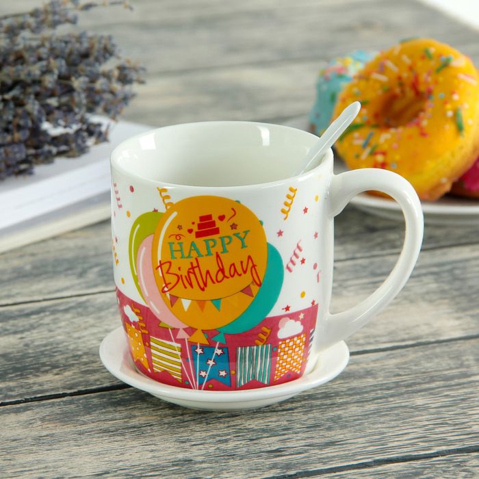 Кружка 350 мл "С днем рождения", с подставкой и ложкой, рисунок МИКС
