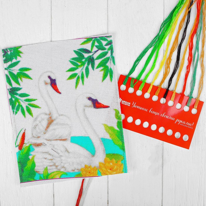 Вышивка крестиком "Лебеди", 25*20 см