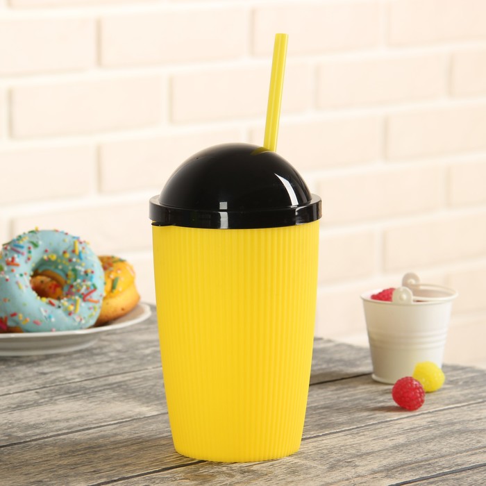 Стакан 500 мл "Брут", с крышкой и трубочкой, цвета МИКС