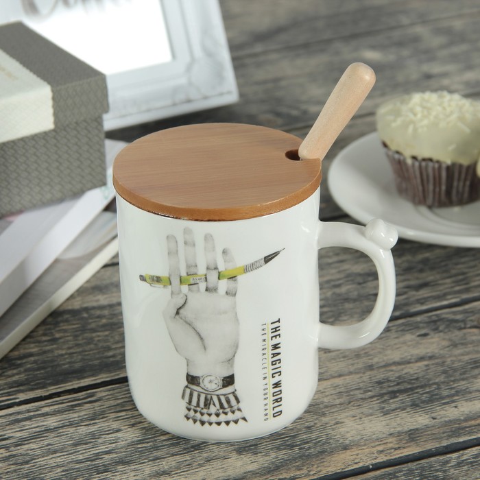 Кружка 400 мл "Улыбочку", с деревянной крышкой и ложкой, рисунок МИКС