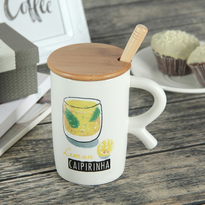 Кружка 380 мл "Коктейль", с деревянной крышкой и ложкой, рисунок МИКС