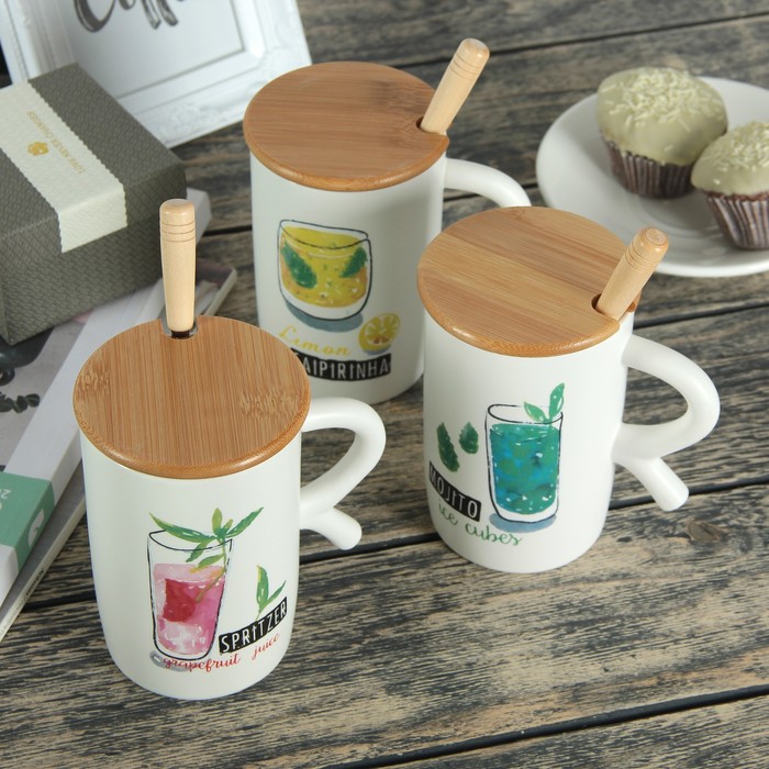 Кружка 380 мл "Коктейль", с деревянной крышкой и ложкой, рисунок МИКС