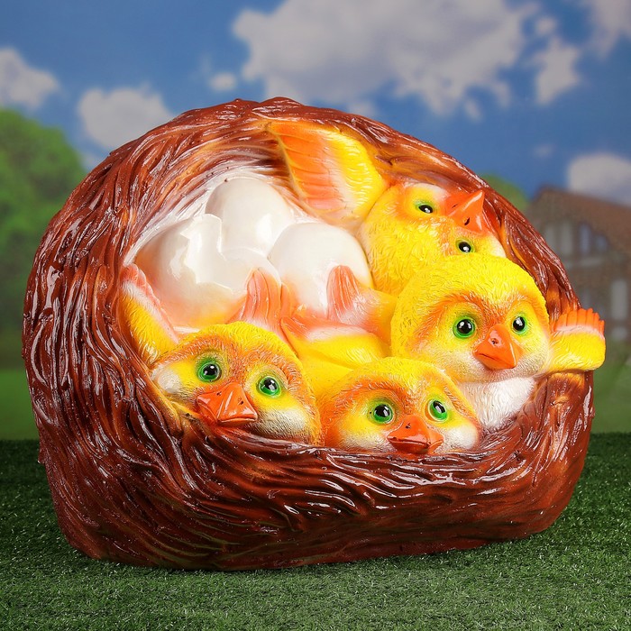 Садовая фигура "Гнездо", коричневая, с жёлтыми птенчиками, 50 х 37 х 38 см