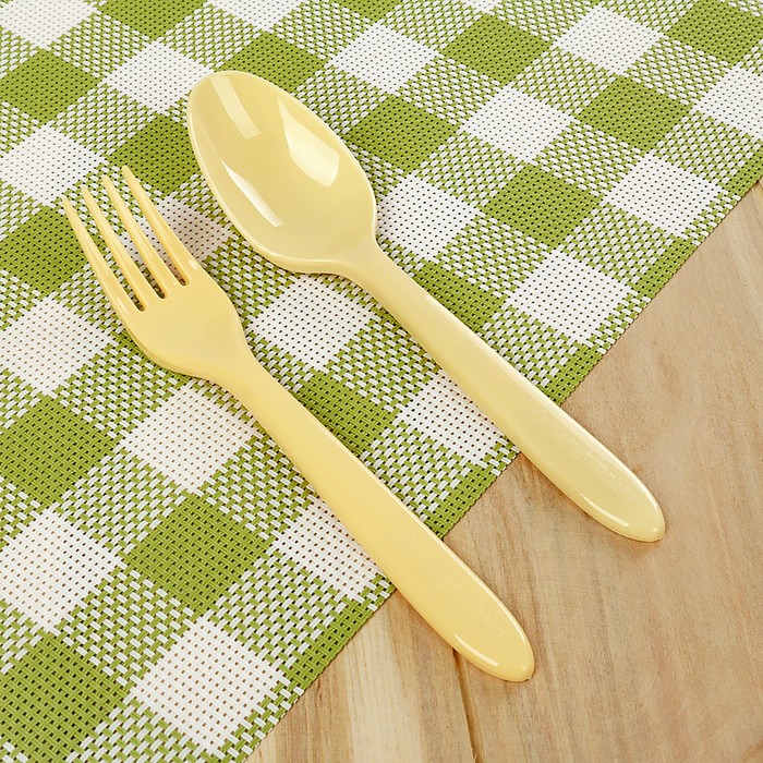 Набор посуды для пикника на 4 персоны «Дружная семья», 30 предметов