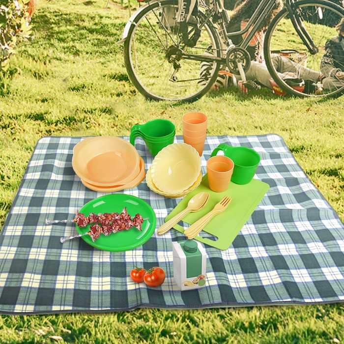 Набор посуды для пикника на 4 персоны «Дружная семья», 30 предметов