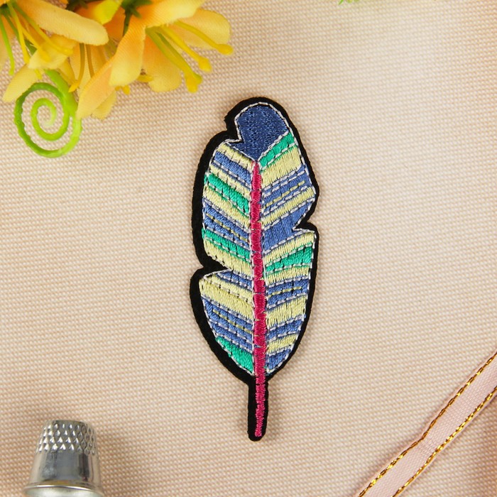 Термоаппликация "Перо", 8*3см