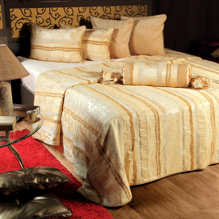 Комплект «Мадрид»: покрывало 250 × 270 см, наволочки 40 × 60 см - 2 шт, бежевый