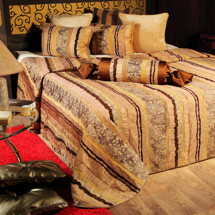 Комплект «Мадрид»: покрывало 250 × 270 см, наволочки 40 × 60 см - 2 шт, коричневый