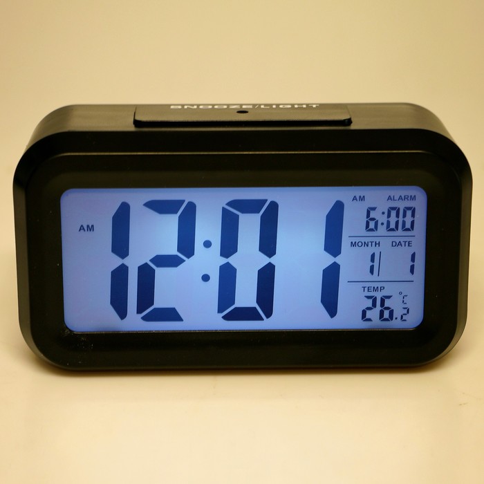 Электронные часы-будильник, подсветка, бат. 3AAA, дата, температура, чёрный, 4.5х8х14 см