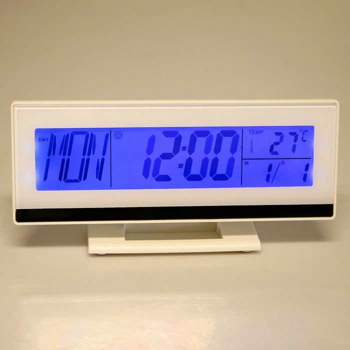 Электронные часы-будильник, подсветка на звук, бат 3ААА, день нед, тем-ра, белый, 9х18.5 см
