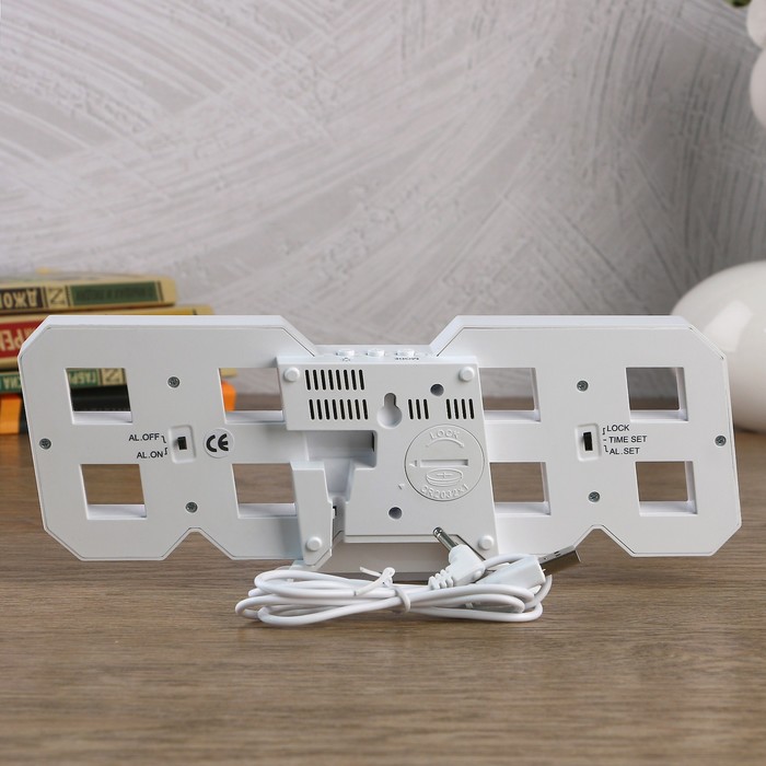 Электронные часы-будильник «Цифры»(цифр.розов), дата,температура, от сети, белые, 3х23х9.5 см