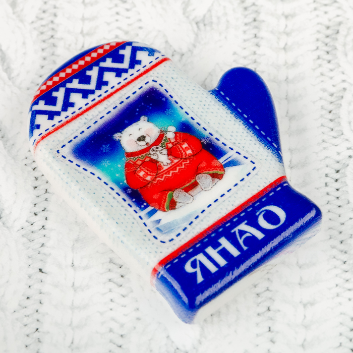 Магнит в форме варежки "Янао" медведь с тюленем