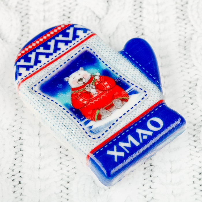 Магнит в форме варежки "Хмао" медведь с тюленем