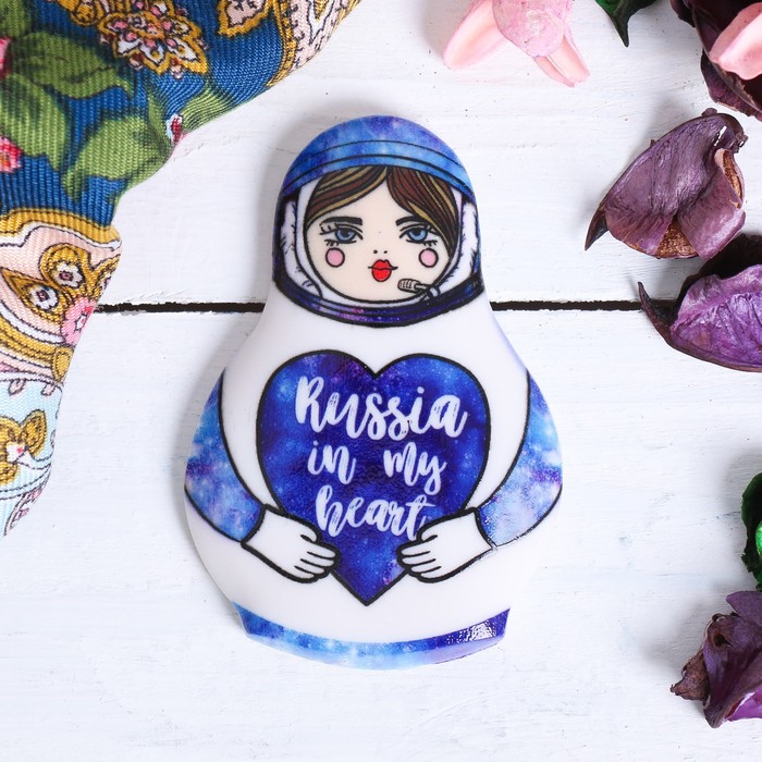 Магнит в форме матрешки "Russia in my heart"