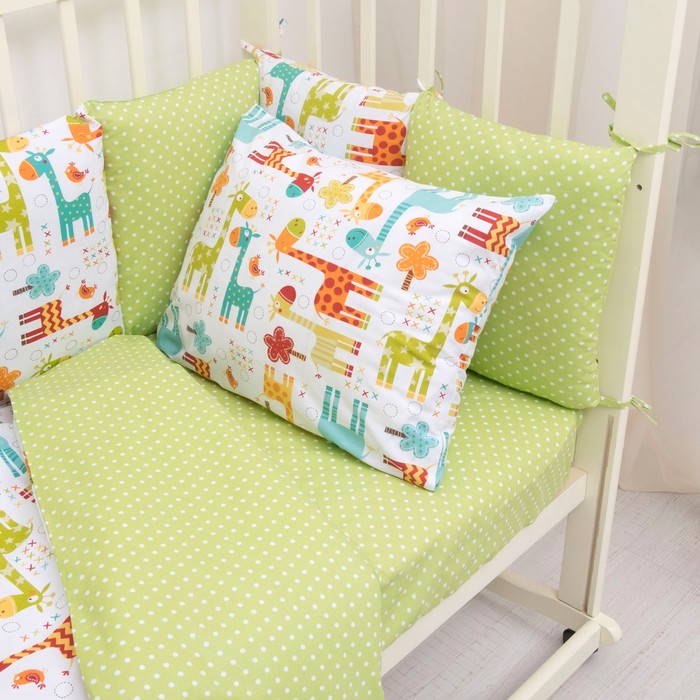 Комплект в кроватку (4 предмета), диз. жирафики/горошек на болотном