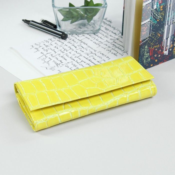 Кошелёк женский на клапане, 2 отдела, для монет, для карт, скат, цвет жёлтый