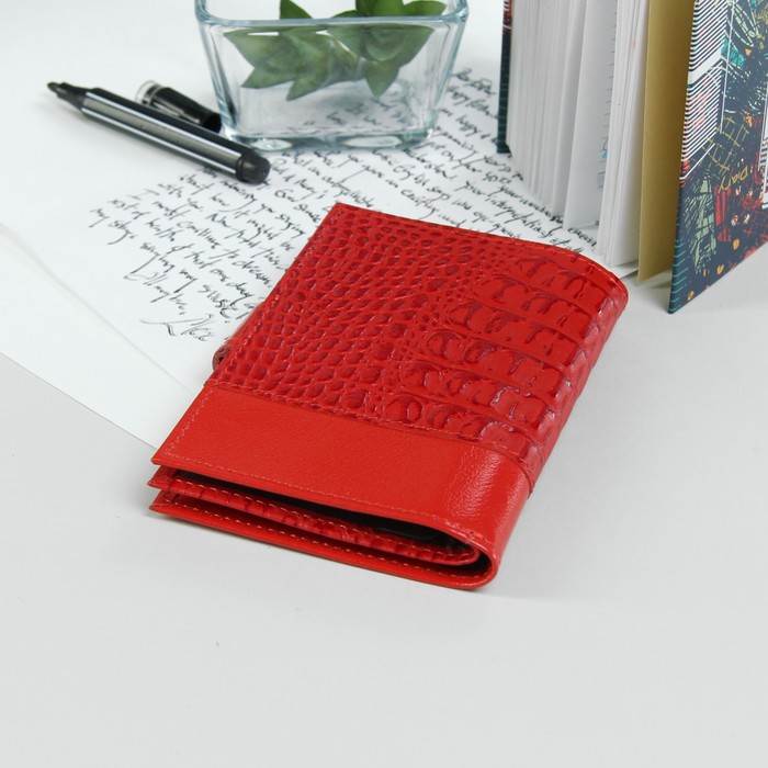 Обложка для автодокументов и паспорта, 4 кармана для карт, крокодил, цвет матовый алый/красный