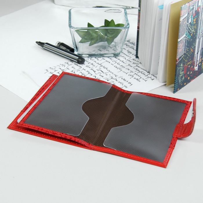 Обложка для автодокументов и паспорта, 4 кармана для карт, крокодил, цвет матовый алый/красный