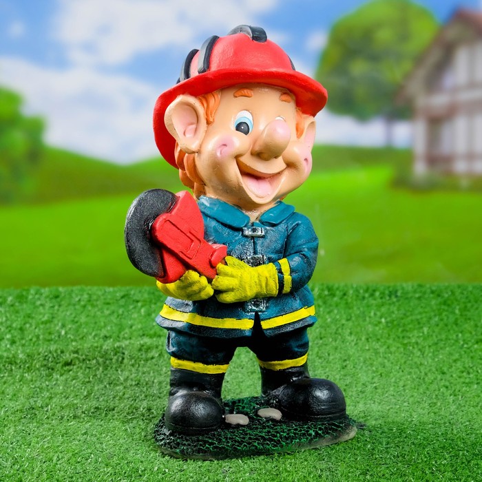 Садовая фигура "Мальчик с болгаркой" 18х31см