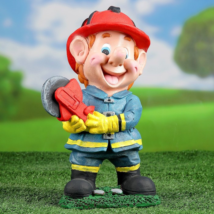 Садовая фигура "Мальчик с болгаркой" 18х31см