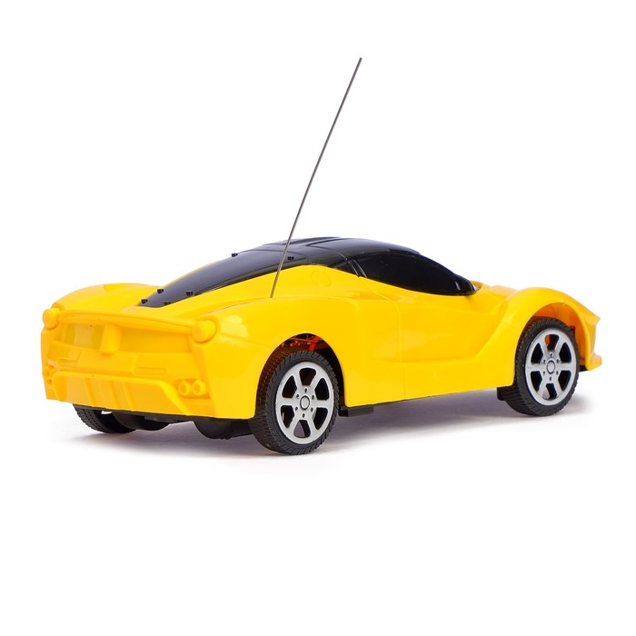 Машина радиоуправляемая "Спорткар", 1:24, работает от батареек, МИКС