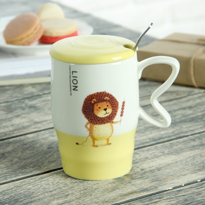 Кружка 500 мл "В танце", с керамической крышкой и ложкой, рисунок и цвет МИКС