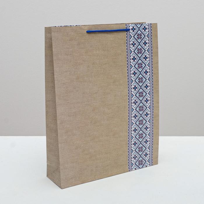 Пакет ламинированный вертикальный «Нарядный», L 40 × 31 × 9 см