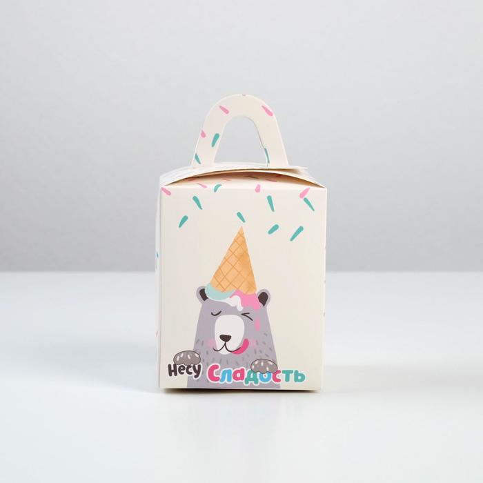 Складная коробка под один капкейк «Несу сладость», 9 х 9 х 11 см