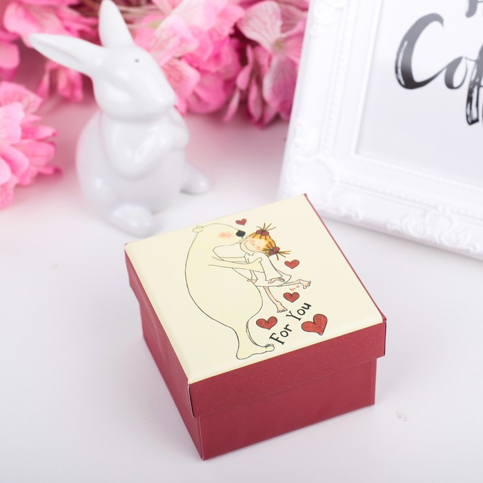 Коробка подарочная 7,5 х 7,5 х 5 см