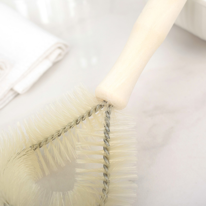 Щетка для чистки посуды 24х11х4 см, ПВХ щетина, деревянная ручка