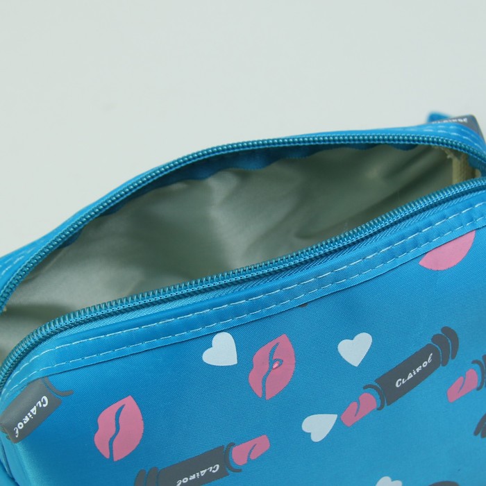 Косметичка дорожная «Губки», отдел на молнии, ручка, цвет голубой