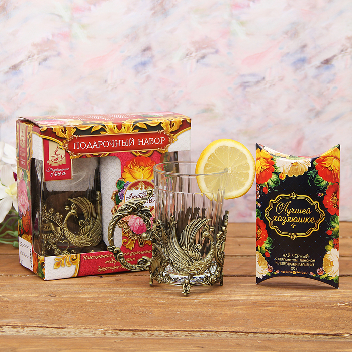 Набор: подстаканник со стаканом, чай чёрный "Любимой свекрови"