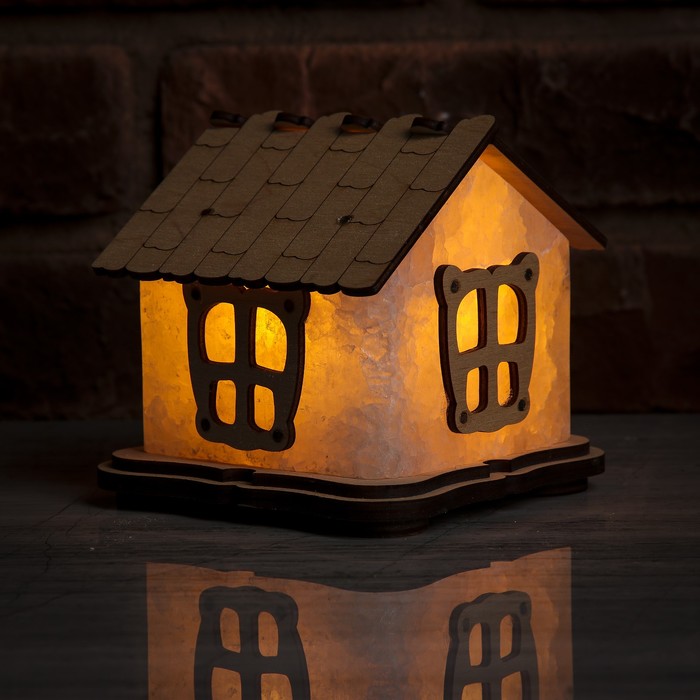 Соляной светильник "Домик белый", деревянный декор, цельный кристалл, 12 х 12 х 12 см