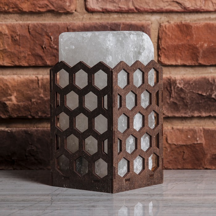 Соляной светильник прямоугольник "Соты", деревянный декор, цельный кристалл, 10 х 10 х 18 см