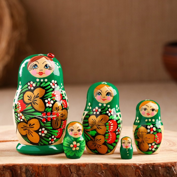 

Матрёшка «Божья коровка», зелёное платье, 5 кукольная, 10-12 см