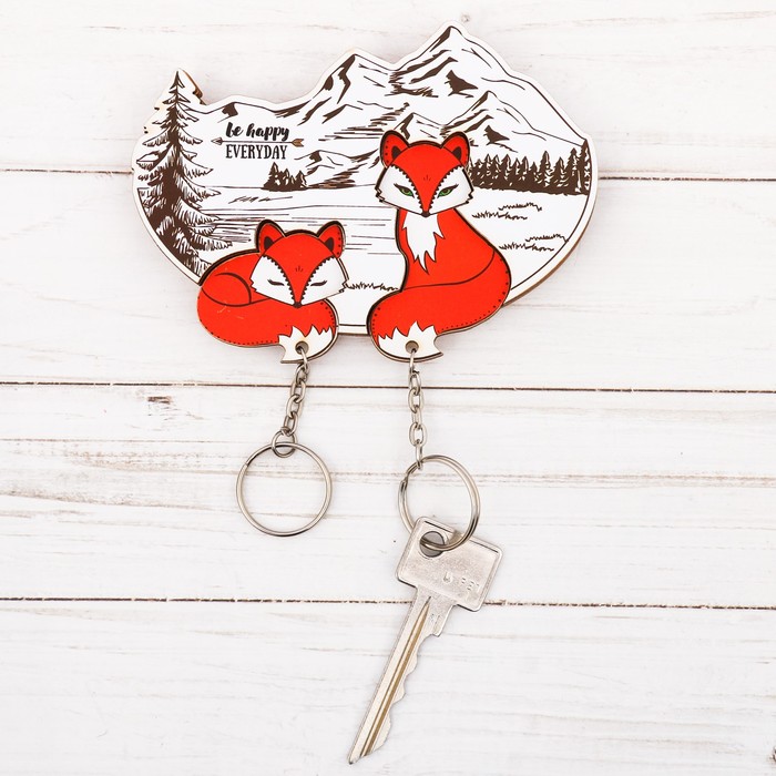 Ключница деревянная с брелоками "Лисы"